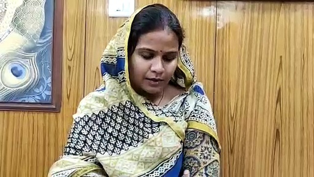 महापौर ने बैठक में कहा...काम नहीं करना है तो दूसरी जगह करवा लो तबादला