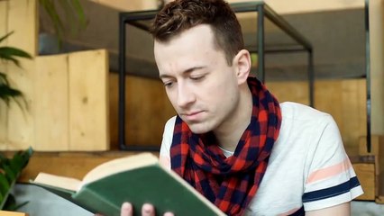 Cet homme a vécu en 3906 et a tenu un journal secret !-heiLntYfP2g