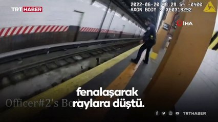 New York'ta bir kişi raylara düştü