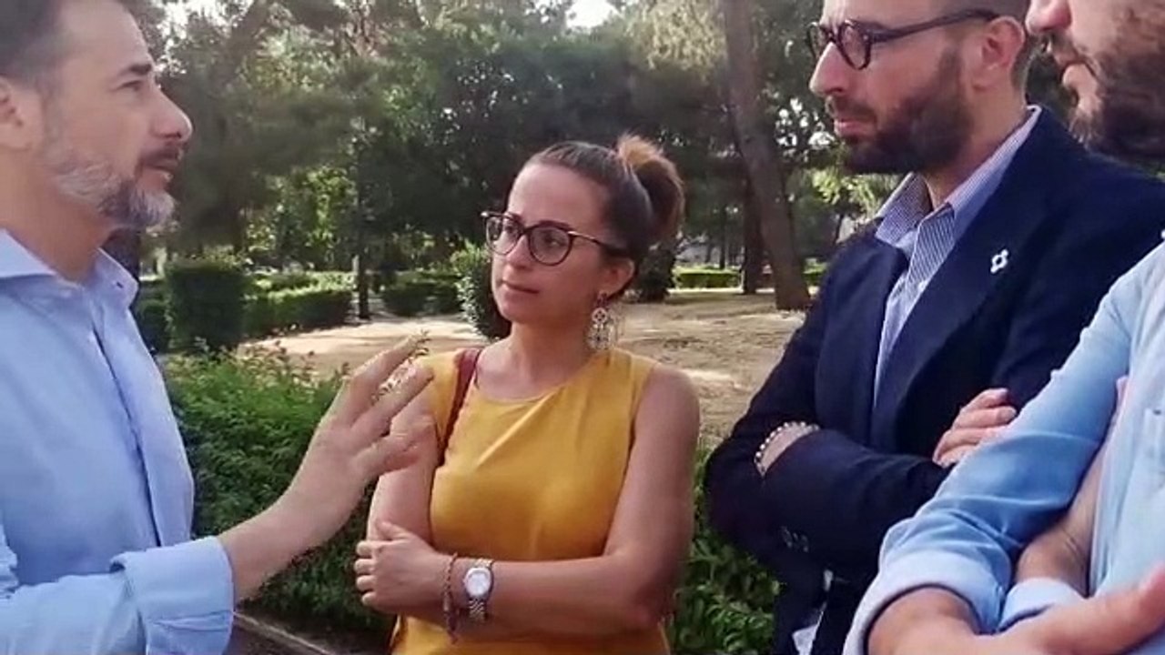 Emergenza rifiuti, protesta dei sindaci alla Regione