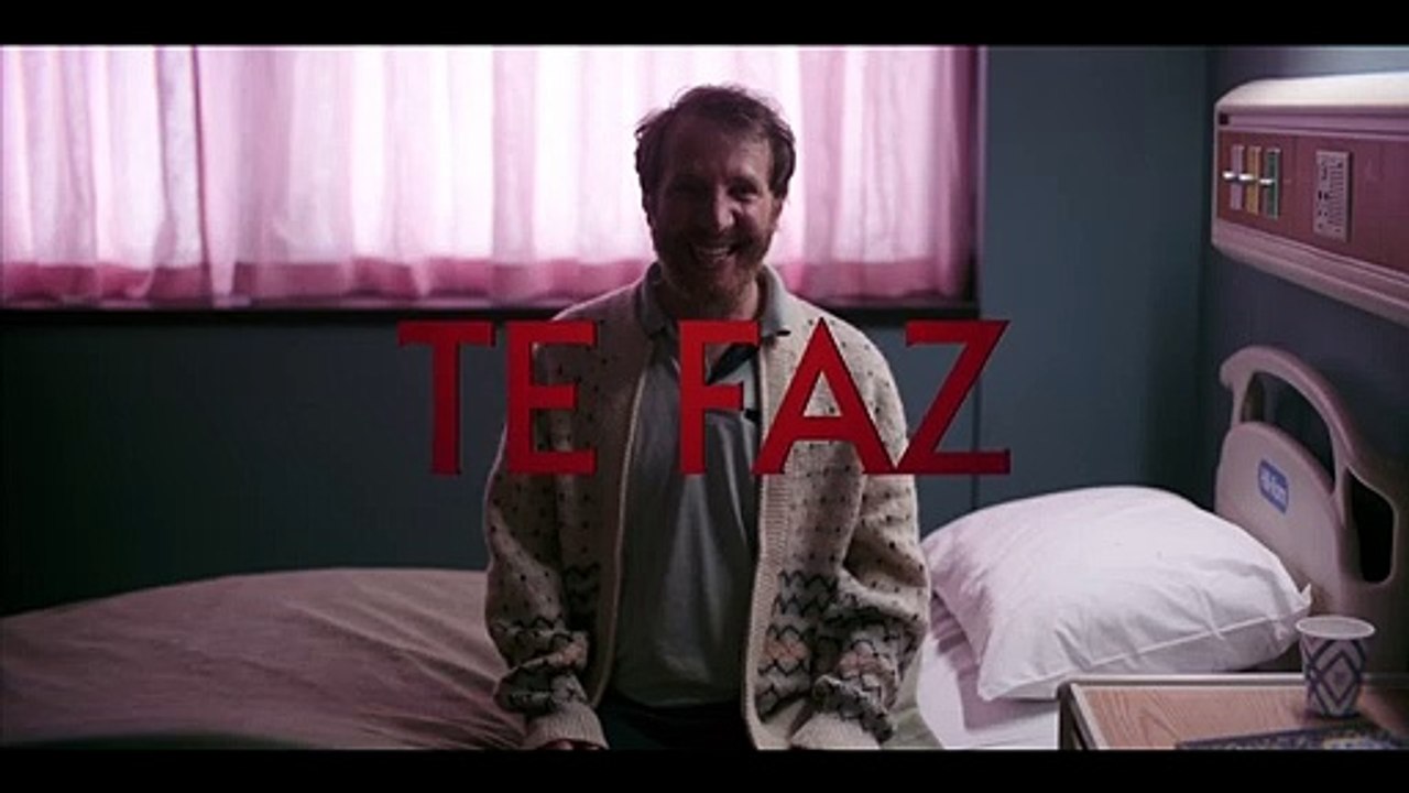 Sorria Trailer Legendado