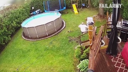 Monkey Steals From Security Guard - Fails of the Week