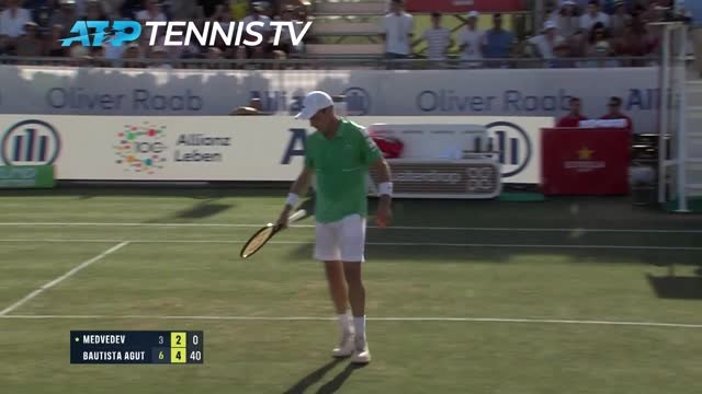 Majorque - Medvedev sèchement sorti par Bautista Agut