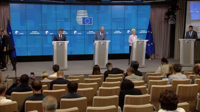 Macron: Ukrayna, Moldova ve Gürcistan'a AB perspektifi vermemiz Rusya'ya güçlü bir mesaj