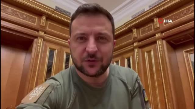 AB'ye aday ülke statüsü verilmesi kararıyla ilgili mesaj yayınlayan Ukrayna Devlet Başkanı Vladimir Zelenskiy: Bu bir zaferdir, 120 gün, 30 yıl...
