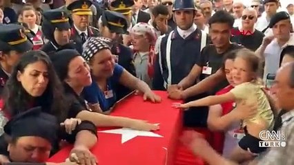 İzmir şehidini uğurladı