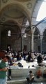 Mahmut Ustaosmanoğlu son yolculuğuna uğurlanacak: Fatih Camii önünde hareketli görüntüler