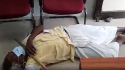 VIDEO : महिलाओं के हाथ लगते ही हनुमान ​मंदिर के पुजारी नर्मदा प्रसाद हो जाते हैं बेहोश