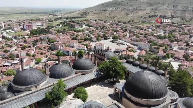 Seyyid Battal Gazi Külliyesi yenilenen yüzüyle ziyaretçilerini bekliyor