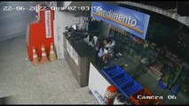'Astronauta’ invade supermercado e furta cerca de R$ 80 mil em dinheiro