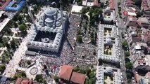 Mahmut Ustaosmanoğlu cenazesine katılan binlerce kişi drone ile görüntülendi