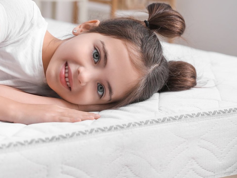 Großes Sicherheitsproblem! Kindermatratzen enttäuschen bei 'Öko-Test'