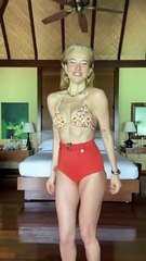 Burcu Esmersoy bikinili dansıyla sosyal medyayı salladı