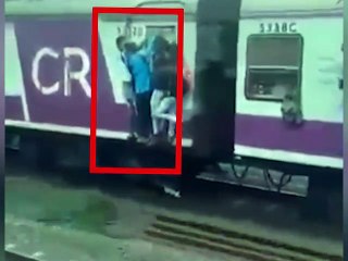 Mumbai : ચાલું ટ્રેને દરવાજે લટકાયેલો યુવક નીચે પટકાયો, જોનારા લોકો હચમચી ગયા