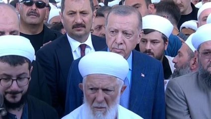 Cumhurbaşkanı Erdoğan, Mahmut Ustaosmanoğlu'nun cenazesinde