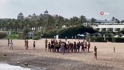 Gökyüzünde can pazarı! Paraşüte binen anne ve 2 kızı havada asılı kaldı