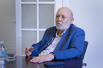 Entrevista a Tezanos