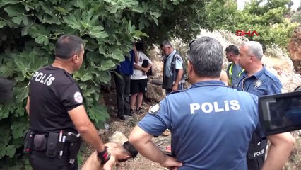 Polisin sıktığı biber gazından etkilenince duş aldı