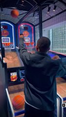 Mbappe'den basketbol gösterisi