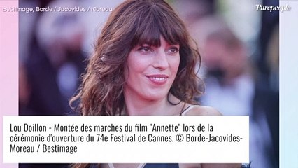 Lou Doillon enceinte : elle dévoile son ventre arrondi d'une drôle de façon !