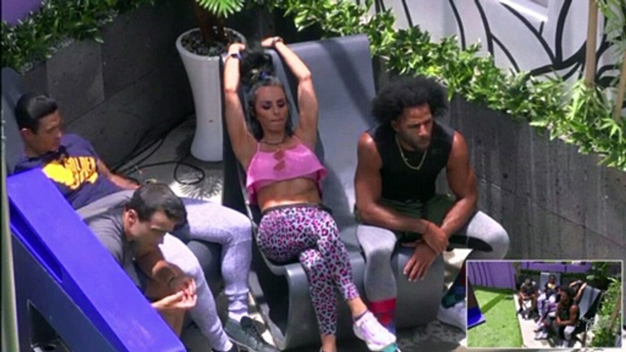 La Casa De Los Famosos 2 La Jefa Va Poner En su Sitio A Los Famosos Va Ver Bomba En La GaLa