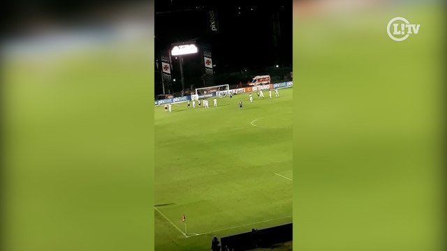 Veja o gol de pênalti de Nenê para o Vasco contra o Operário, em São Januário