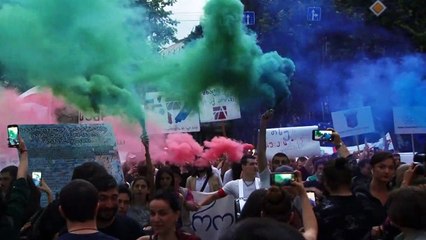 Скачать видео: Milhares de manifestantes na Geórgia exigem adesão à UE