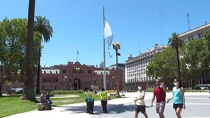 FMI aprueba primera revisión de su programa con Argentina y desembolsa USD 4.010 millones