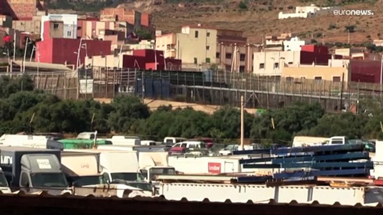 المغرب يقول إن 18 مهاجرا لقوا حتفهم أثناء محاولتهم العبور إلى إسبانيا