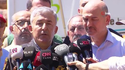 Télécharger la video: Jandarma Havacılık Başkanı Tümgeneral Ali Doğan, Marmaris yangını ve söndürme çalışmalarına ilişkin açıklamalarda bulundu