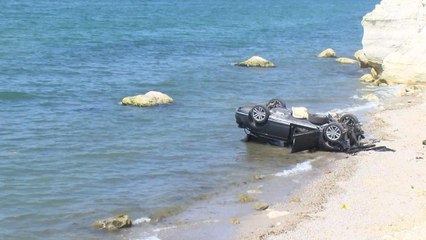 Otomobilini uçurumdan atıp o anları kaydetti