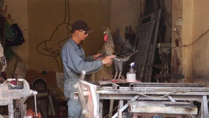 Faslı görsel sanatçı demir atıklarını sanat eserine çeviriyor