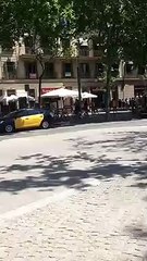 Así actúan los 'cazaturistas' en Barcelona