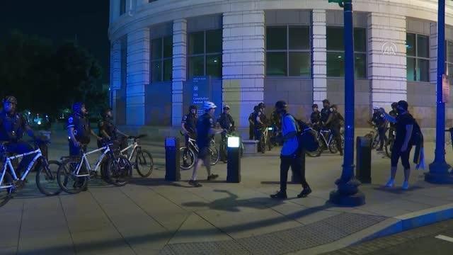 Son dakika haberleri... WASHINGTON - ABD'de kürtaj yasasını protesto eden kalabalıkla polis arasında gerginlik yaşandı