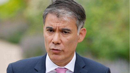 GALA VIDEO - Le saviez-vous ? Olivier Faure a vécu en colocation avec un célèbre homme politique