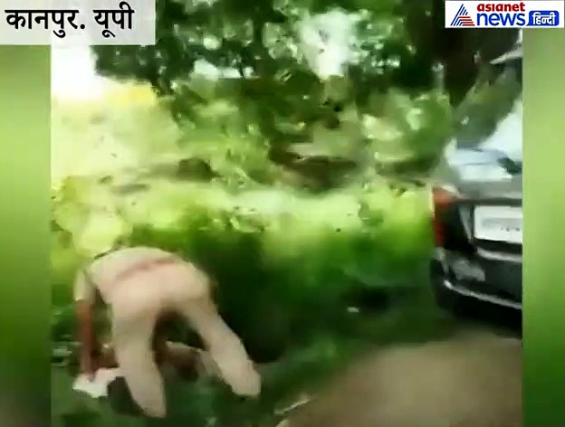 बस या ट्रेन में सीट को लेकर अकसर लड़ाई-झगड़ा देखा होगा, यहां मामला बड़ा विचित्र है