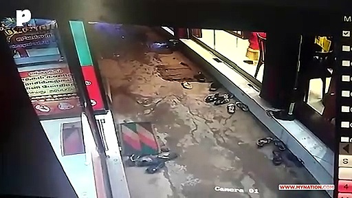 Spurned lover stabs woman to death near Valliyur bus stop