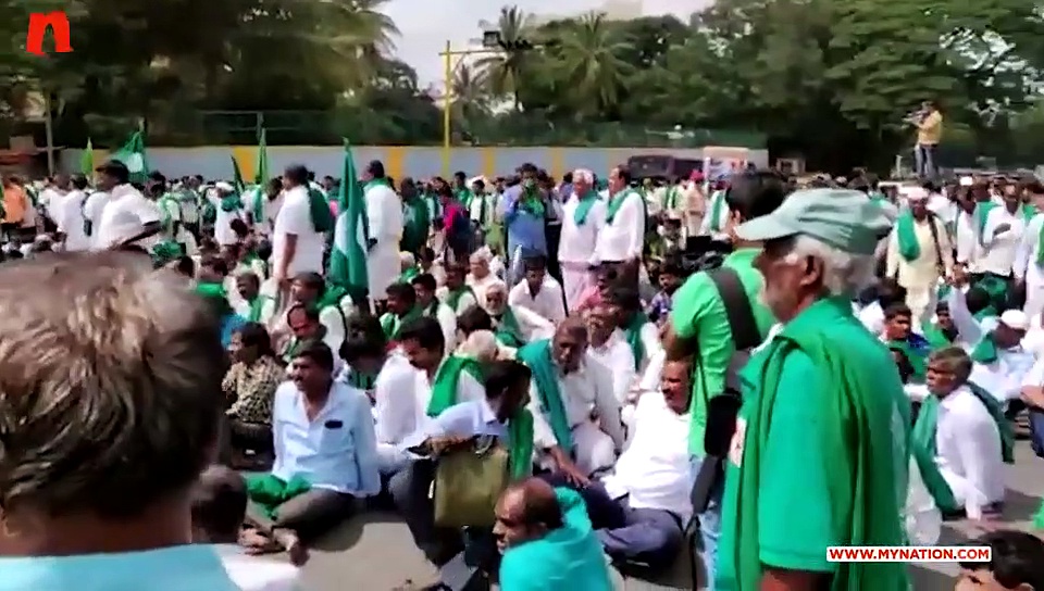 After meeting Kumaraswamy, sugar mill owners refuse to pay; Karnataka farmers likely to resume protest