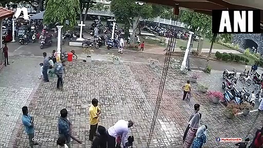 श्रीलंका सीरियल ब्लास्टः  चर्च में घुसते ISIS के आतंकी का वीडियो आया सामने