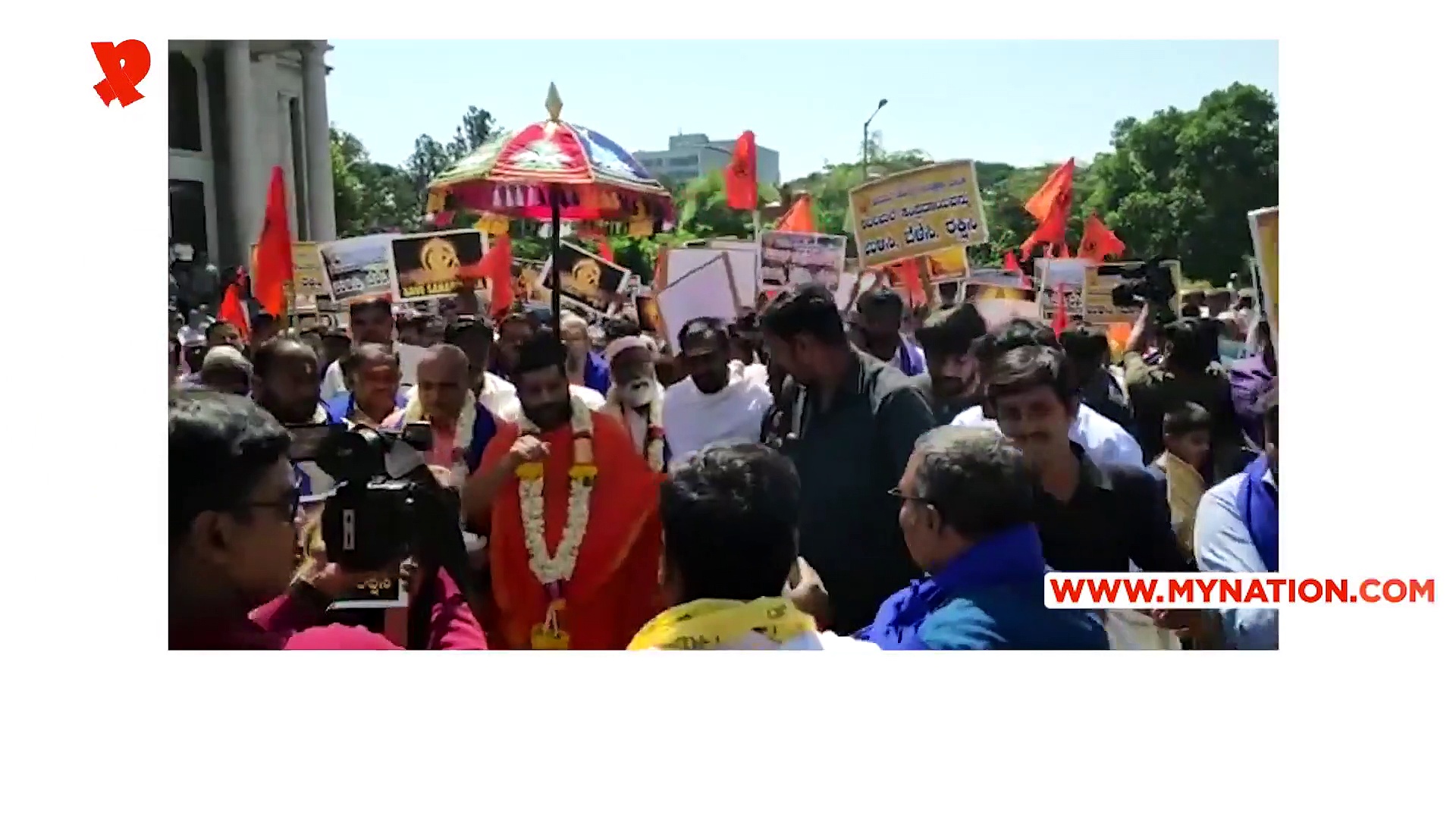 Pramod Muthalik leads protest rally in Bengaluru demanding review of Supreme Court's Sabarimala verdict (Video)