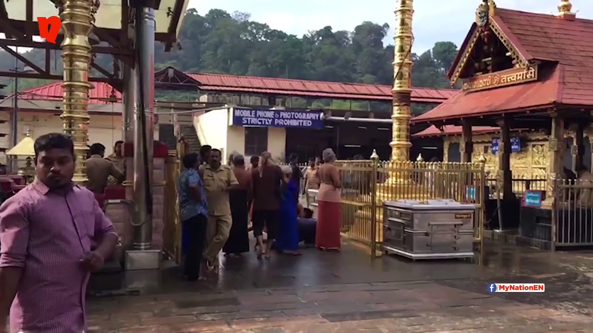 Sabarimala temple row: Police warn about targeted attacks; ask media to vacate (Video)