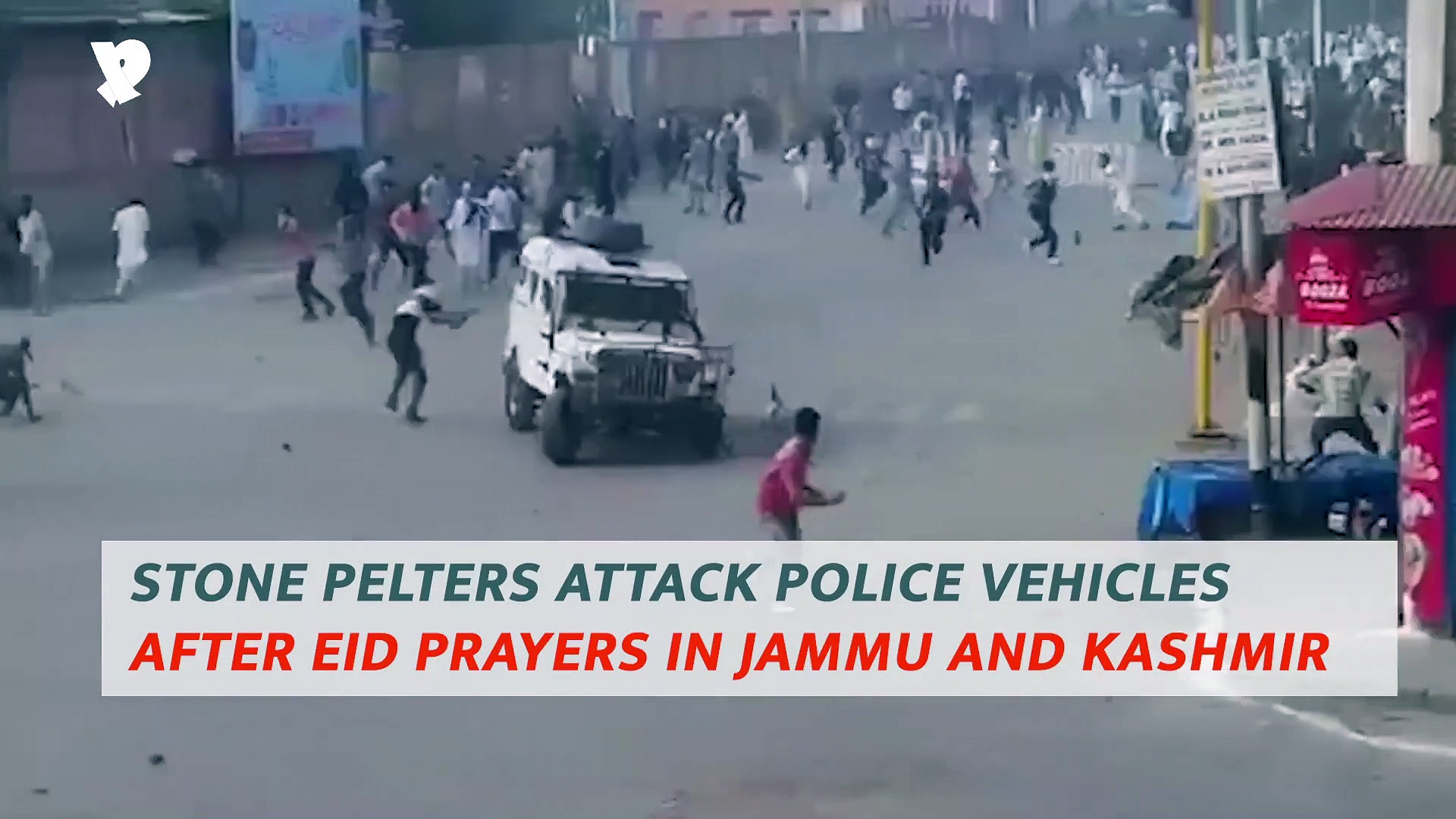 Anantnag, Kashmir: Stone-pelting attack on police vehicles after Eid prayers (Video)
