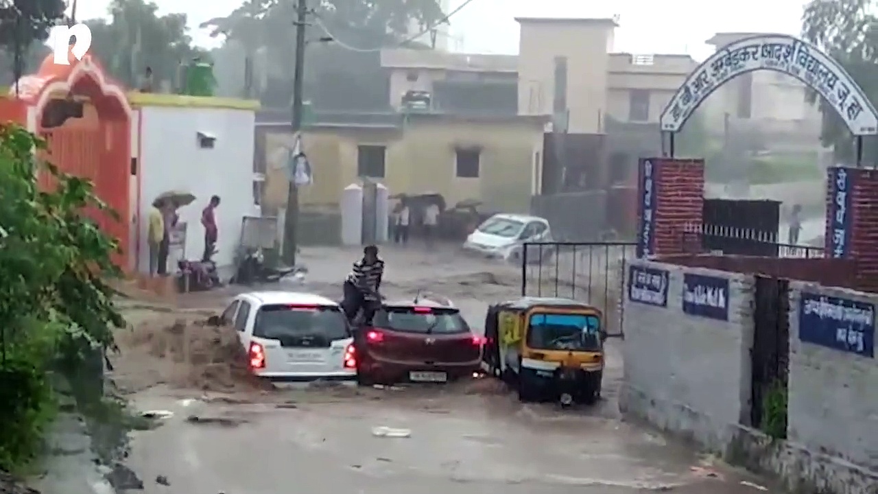 Uttarakhand rains: Vehicles swept away in flood waters in Haldwani
