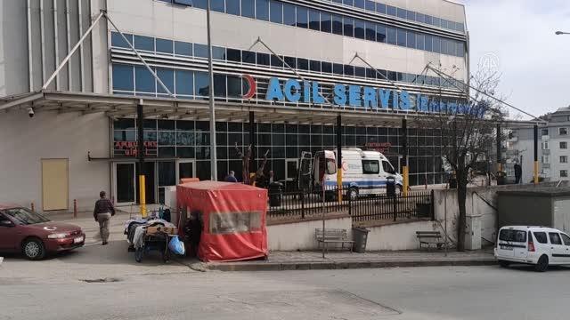 Fabrikanın çatısından düşen işçi yaralandı