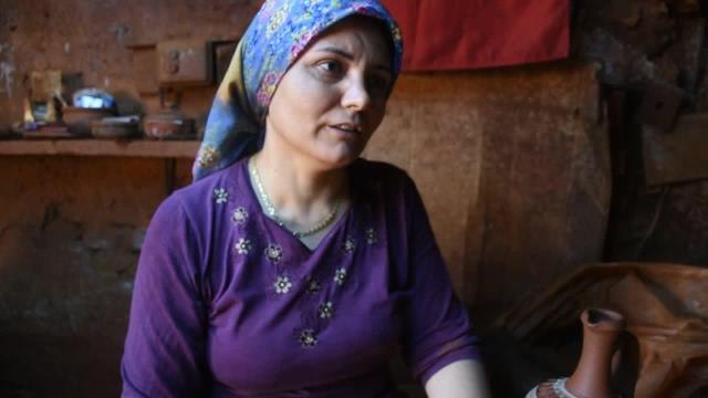 Karacasu'da Yaşayan Çömlekçi Ayşe Donduran; 40 Yaşında, Dekoratif Sanatlar Bölümü'nden Mezun Oldu: Açıköğretimde Lisans Tamamlama Şansım Olursa...