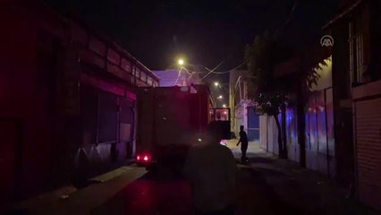 Bir apartmanda çıkan yangında 6 kişi dumandan etkilendi