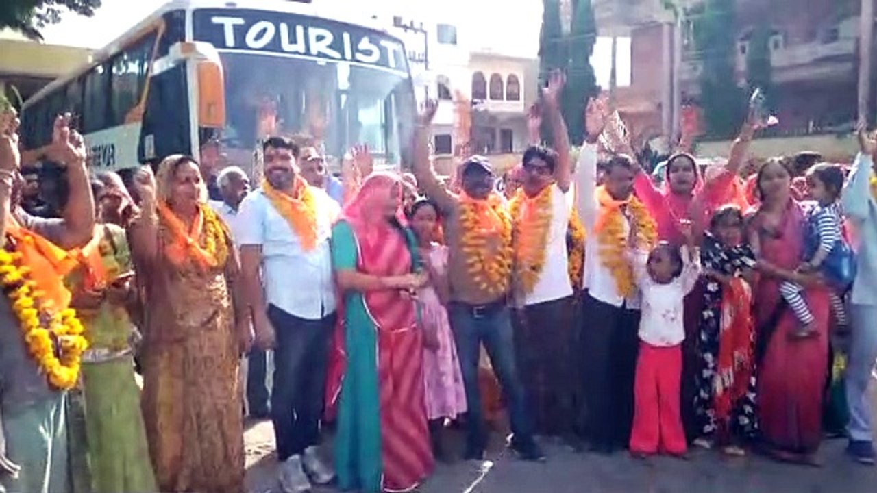 Video... बर्फानी  बाबा अमरनाथ के दर्शन को दो वर्ष बाद उदयपुर से भक्तों का पहला जत्था रवाना