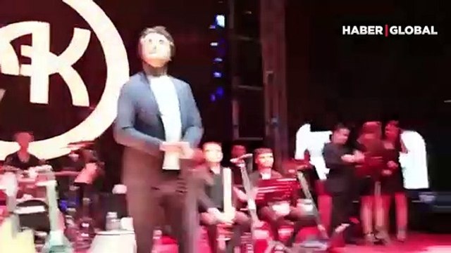 Mahsun Kırmızıgül'ün sahnesinde müziği kestiler: Kıymayın efendiler!