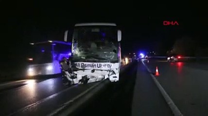 Balayı dönüşü feci kaza: 2 ölü, 16 yaralı