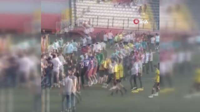 Yerel futbol turnuvasında ortalık karıştı